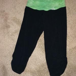 Capri Athletic Leggings